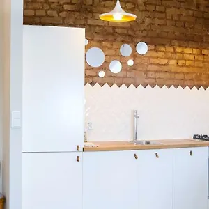 https://zoli-apartment.warsawhotelspoland.com